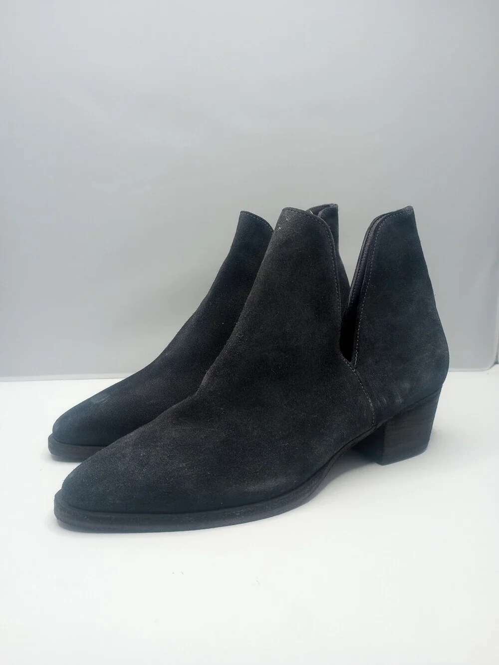 Free People Women's Charm Double V Ankle Boots Smoke Suede Size 38.5 NEW NO BOX